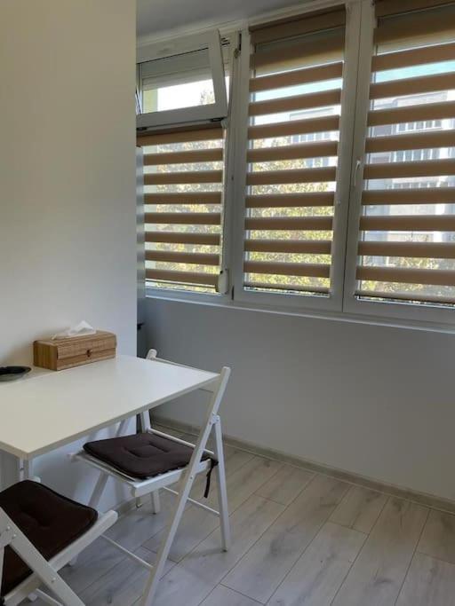 Appartement Mav Bucarest Extérieur photo