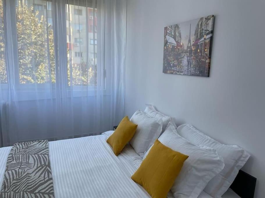 Appartement Mav Bucarest Extérieur photo