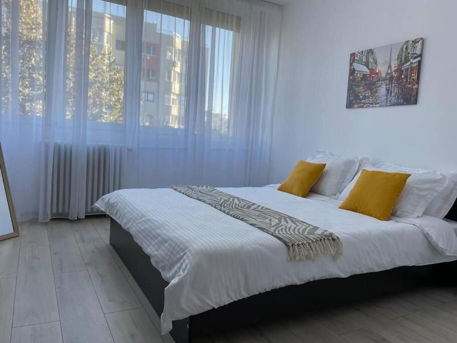 Appartement Mav Bucarest Extérieur photo